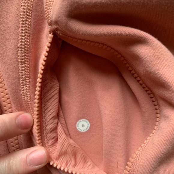 Pink lulu lemon define jacket - Picture 2 of 5